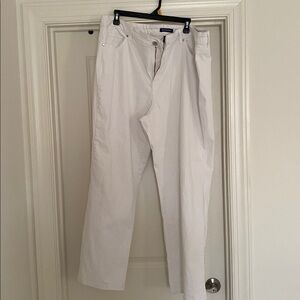 Bandolino White Jeans with stretch